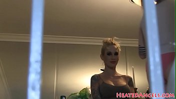 Goth stunner enjoys naked photoshoot