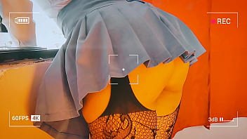 La hermosa colegiala de gran culo grueso pide sexo a su profesor La hermosa colegiala de gran culo grueso pide sexo a su profesor