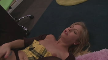 Blonde college girl chastity lynne pounded by justin magnum