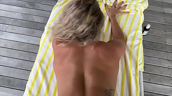 Hai già visto come mi ha scopata il cameriere nel resort francis x87