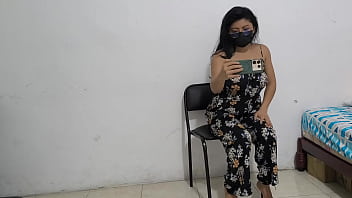 I'm in the mood to fuck and i'm alone at home