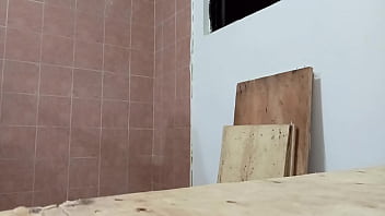 Gordibuena en tanga haciendo la comida