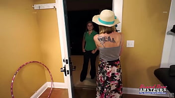 Kinky horny friends lauren and pixie suck their pussies and ahard cock