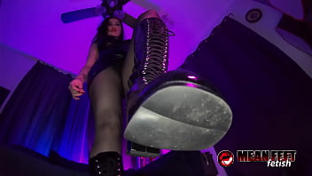 Busty dominatrix cassandra cain wants you to suck her toes