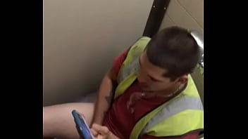 Catador De Lixo Bateu No Banheirão thumbnail