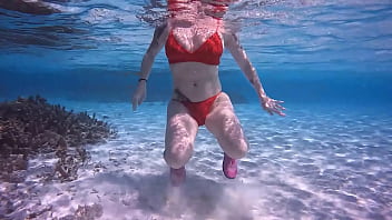 Pour ce dimanche très chaud tout va se passer dans l'eau des maldives alors