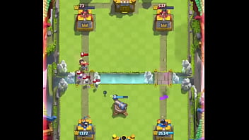 El rival se lleva una buena follada