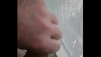 Socando Uma No Chuveiro thumbnail