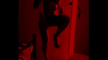 Allé suis moi je t'emmène dans mon deuxième monde reine de la transition