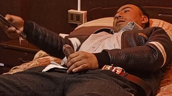 “encerrado en mi habitación me saco toda la leche”