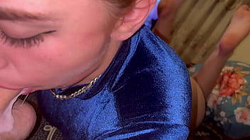 Natural beauty with a juicy ass sloppy facefuck feet pose