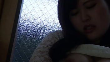 巨乳fカップナース フェロモン全開のオナニー