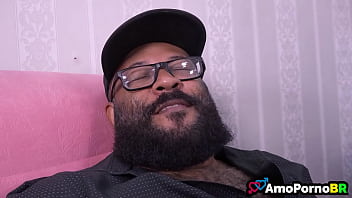 Minha esposa era muito chata e me lembrei quando eu namorava minha ex