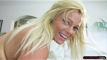 Stepsis blindfolded and fucked deeply in her sweet pussy