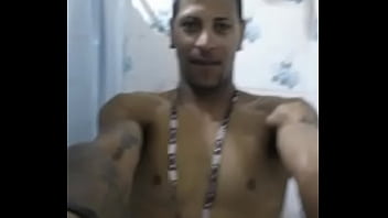 Hetero pauzudo no banho