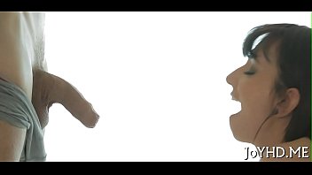 Teenie craves for oral