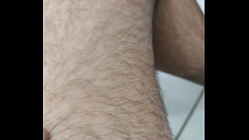 Pés E Bastante Pelo Com Pau Rosinha thumbnail