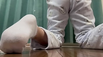 朝起きてパジャマでオナニーしたら白い液でてきちゃいました