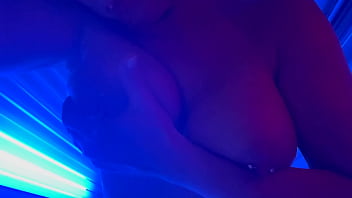 Masturbate and big tits play inside solariu tanning bed join me in this hot hot tube