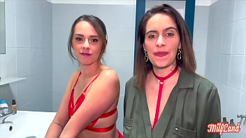 Joy et anita belles milfs savourent une bite ensemble