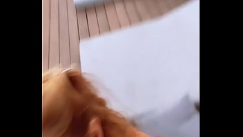 Voici la tenue que je portais lors du dernier gang bang postait ici hier soir