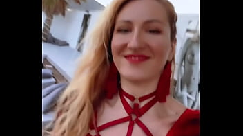 Voici la tenue que je portais lors du dernier gang bang postait ici hier soir