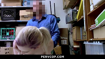 Teen avoiding by letting the guard fuck her pervcop
