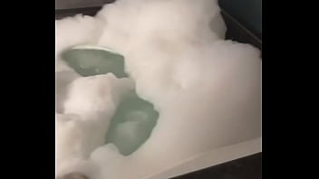 Já pensou eu e você numa hidro