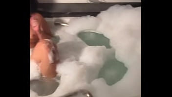 Já pensou eu e você numa hidro