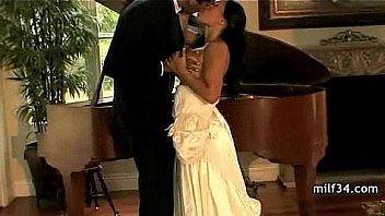 Horny milf gets kinky Horny milf gets kinky