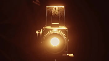 Casal inova com reborn na cama ela leva no cuzinho e na buceta enquanto ele fode o boneco