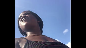 Crazybitch enjoys twerking her big ass outdoor