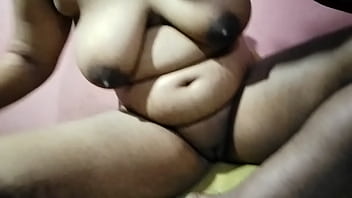 Village girlfriend ko chut chatne laga