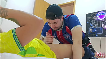 Chamei Meu Amigo Pra Jogar Video Game E Sentei No Joystick Dele Completo No Red thumbnail
