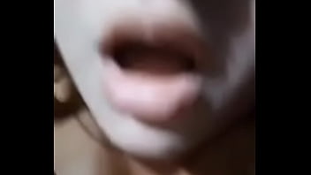 Marido corno segurando a câmera enquanto o outro me deixa sem ar