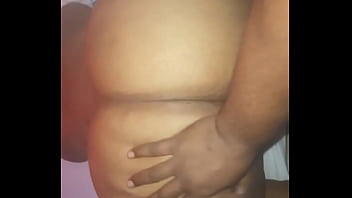 Buenaa nalgas tiene esta vecina mia