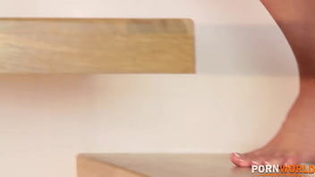 A milf on a mission magic bullet gives her a good gasm