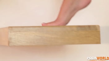 A milf on a mission magic bullet gives her a good gasm