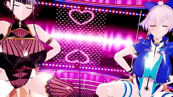 和好姐妹展开性爱比拼