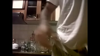 Argentino Cordobes Se Hace La Paja En La Cocina 1 thumbnail