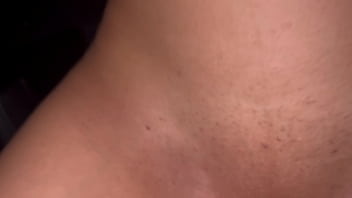 Meu amigo empresta bmw dele pra mim foder gostoso com a cartinha influência no pelo