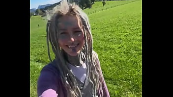 Time for some food outdoors with our adventure jeep ️what’s your favorite meal to enjoy in nature #outdoor