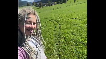 Time for some food outdoors with our adventure jeep ️what’s your favorite meal to enjoy in nature #outdoor