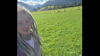 Time for some food outdoors with our adventure jeep ️what’s your favorite meal to enjoy in nature #outdoor