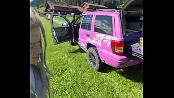 Time for some food outdoors with our adventure jeep ️what’s your favorite meal to enjoy in nature #outdoor