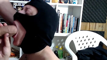 Se la chupo a mi hermanastro argentino super rico argentina tetona y culona