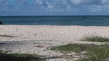Hermosa vista frente al hotel isleño en la isla de san andres ven a disfrutar