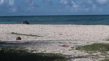 Hermosa vista frente al hotel isleño en la isla de san andres ven a disfrutar