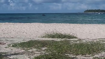 Hermosa vista frente al hotel isleño en la isla de san andres ven a disfrutar