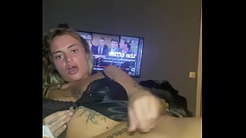 Big ass teen loves to fuck herself